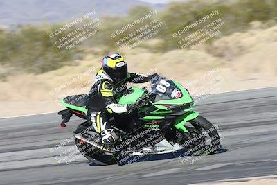 media/Dec-01-2025-Moto Forza (Mon) [[2daa91e15f]]/3-Beginner Group/Session 4 Turn 9/